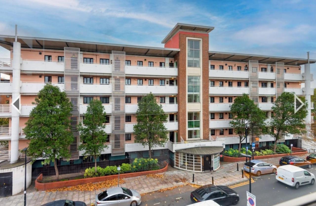 לונדון Bright, Nice Interior, Close To The City, 2 Bedroom Apartment מראה חיצוני תמונה